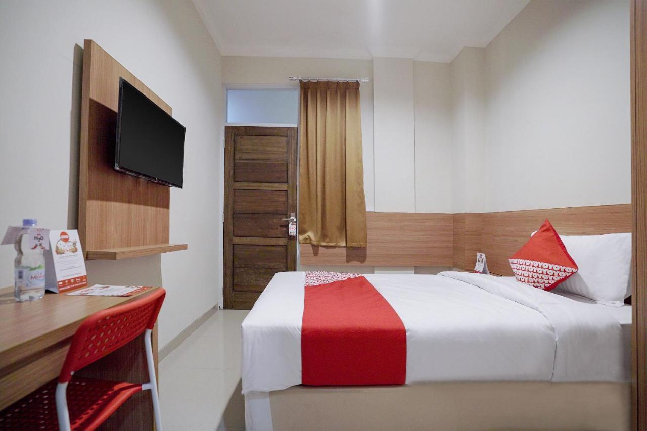 Oyo 415 The Kartini 8 Residence Jakarta Exterior photo