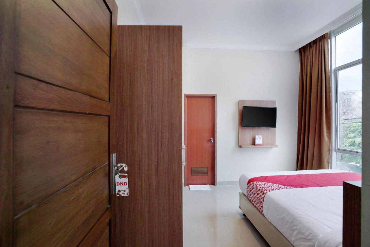 Oyo 415 The Kartini 8 Residence Jakarta Exterior photo