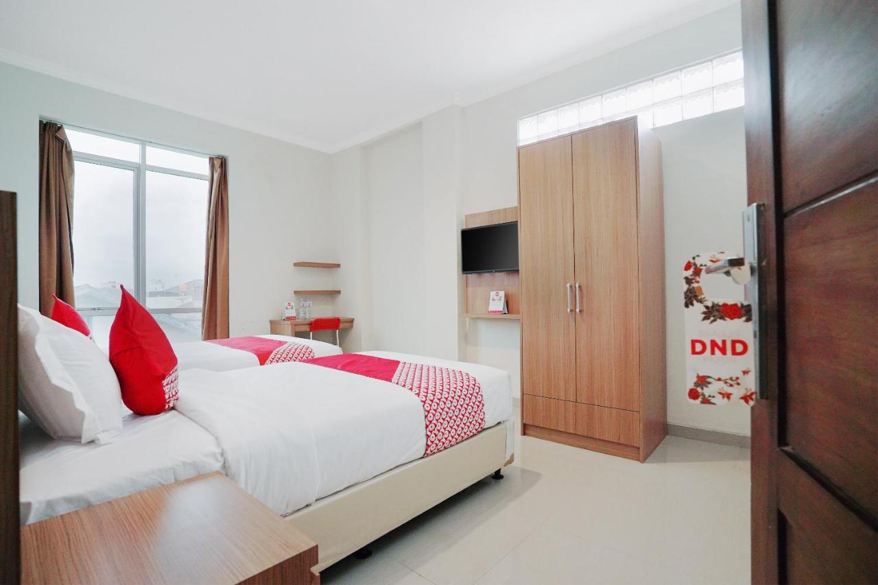 Oyo 415 The Kartini 8 Residence Jakarta Exterior photo