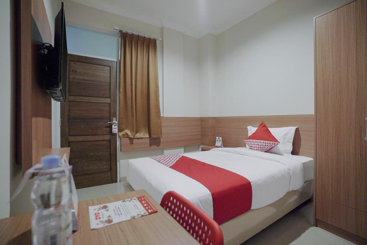 Oyo 415 The Kartini 8 Residence Jakarta Exterior photo