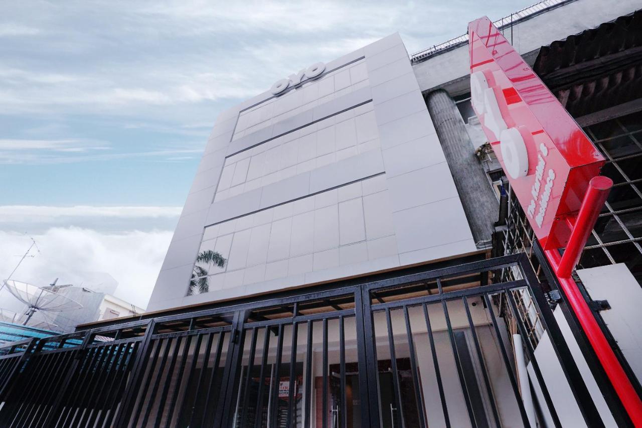 Oyo 415 The Kartini 8 Residence Jakarta Exterior photo