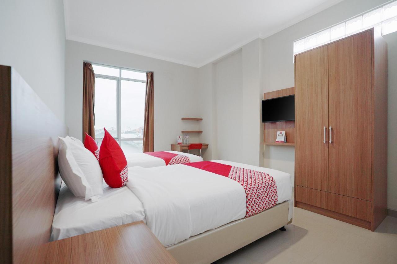 Oyo 415 The Kartini 8 Residence Jakarta Exterior photo