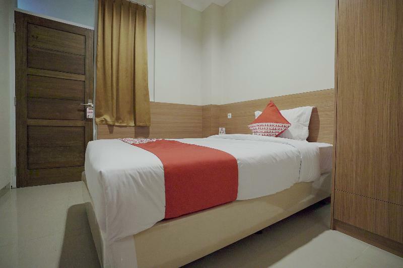 Oyo 415 The Kartini 8 Residence Jakarta Exterior photo