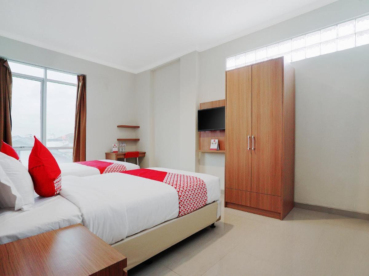 Oyo 415 The Kartini 8 Residence Jakarta Exterior photo