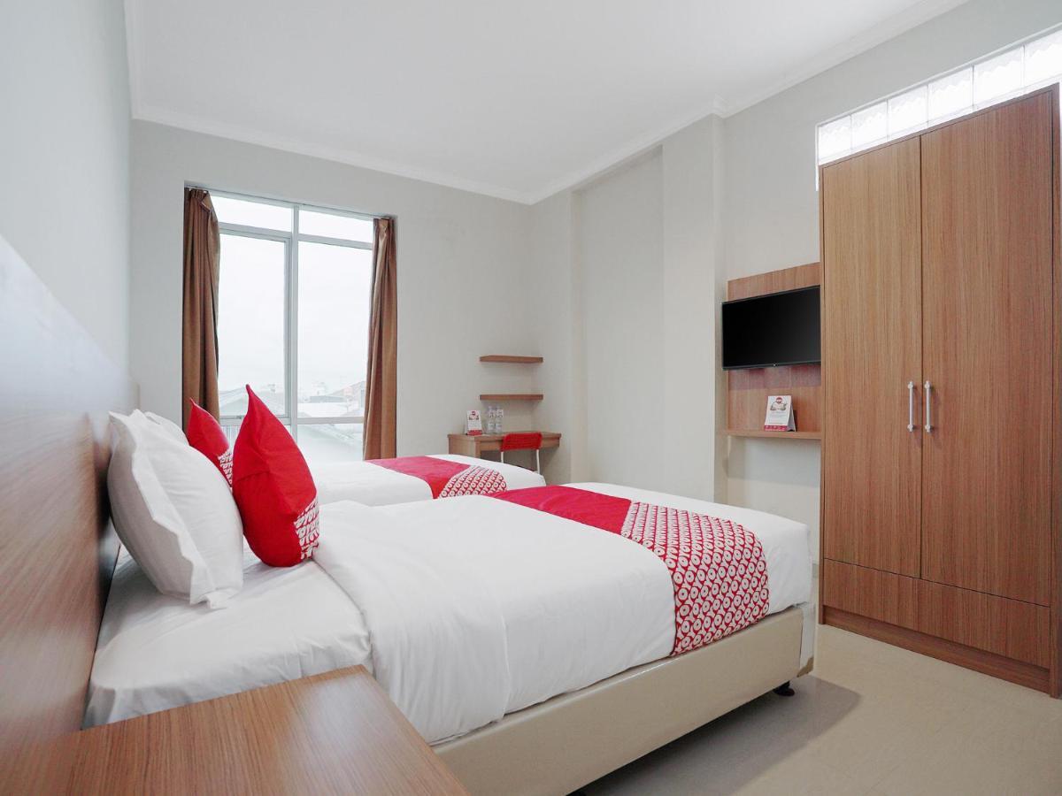 Oyo 415 The Kartini 8 Residence Jakarta Exterior photo