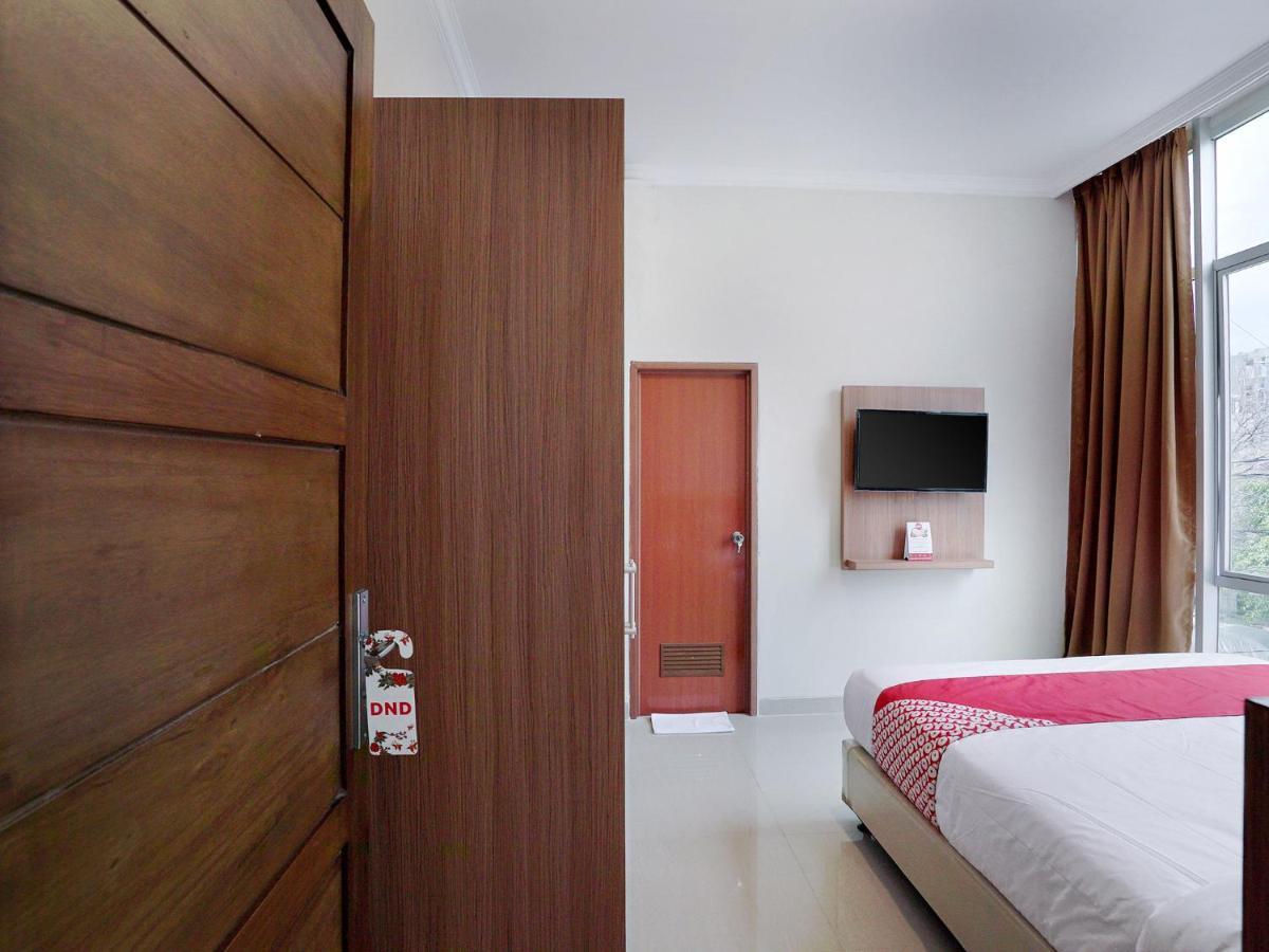Oyo 415 The Kartini 8 Residence Jakarta Exterior photo